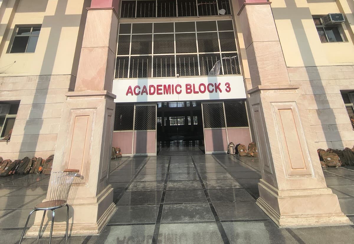 Invertis University Bareilly Academic photo 15